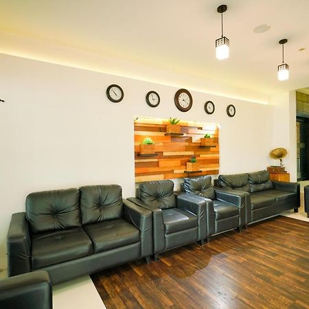 Oyo 1684 Hotel Malabar Inn Kozhikode Ngoại thất bức ảnh