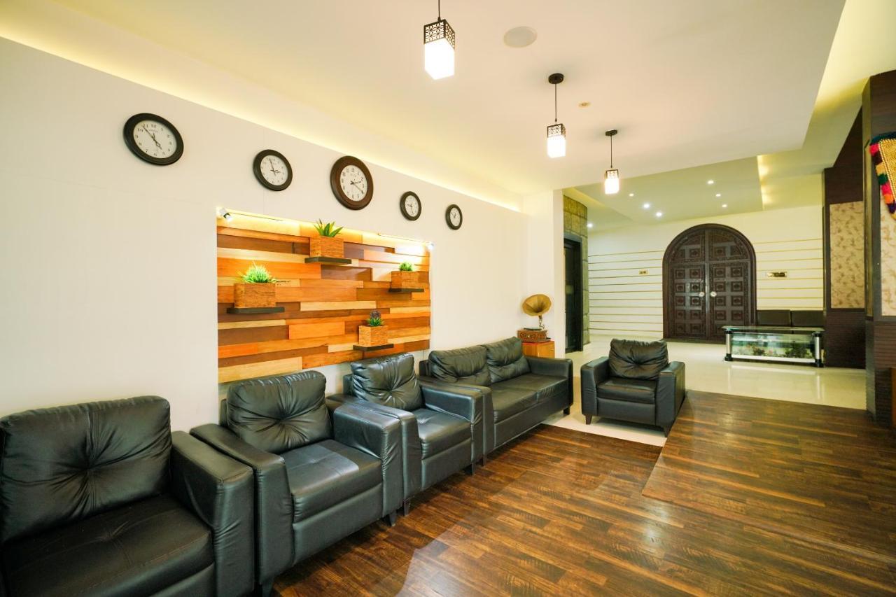 Oyo 1684 Hotel Malabar Inn Kozhikode Ngoại thất bức ảnh