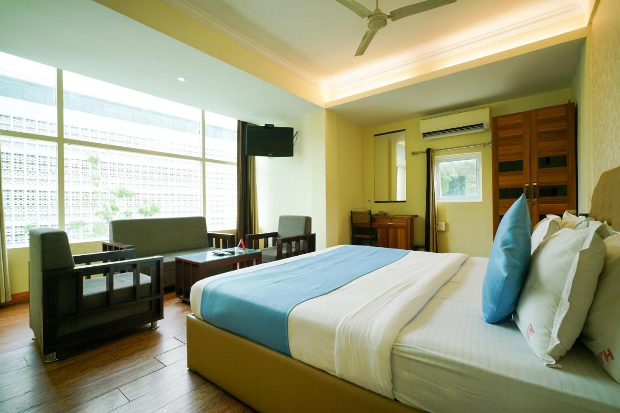 Oyo 1684 Hotel Malabar Inn Kozhikode Ngoại thất bức ảnh
